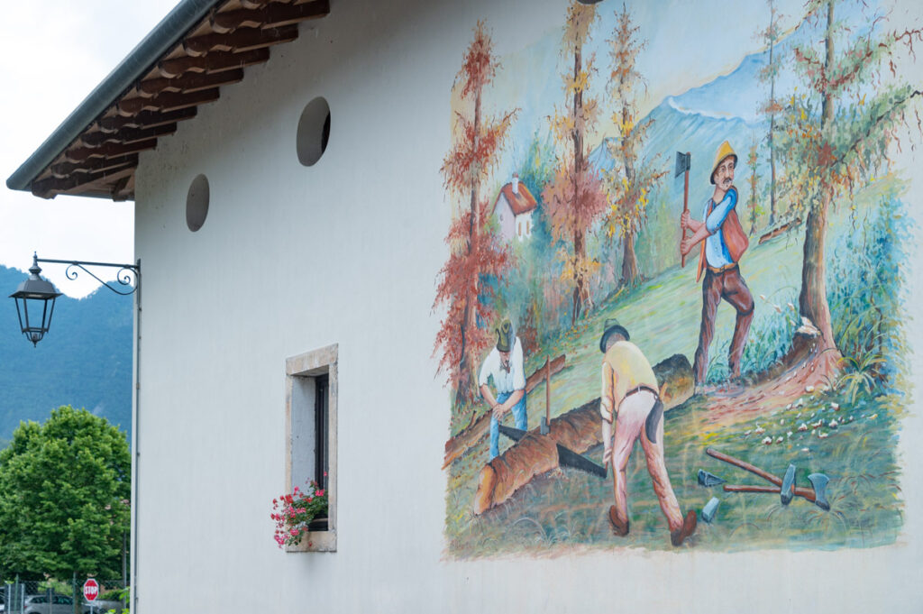 Val Tramontina, murales a Tramonti di Sopra